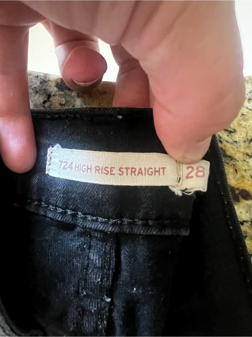 Levi’s 724 High Rise Straight Leg Women’s Black Jeans Size W28 L30 🖤 - Picture 6 of 9